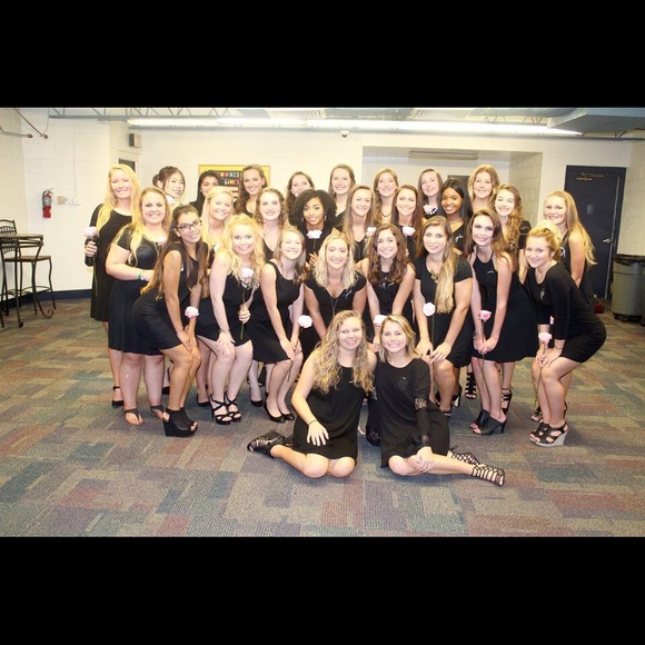 Meet your Posher, Cedes - Picture 7 of 8